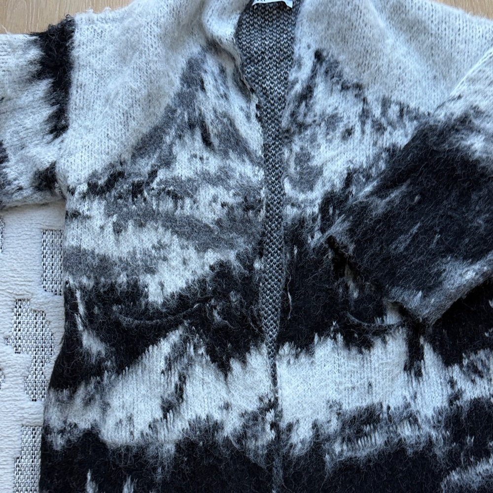 Zara Black and Gray Cardigan Sweater - Picture 4 of 5